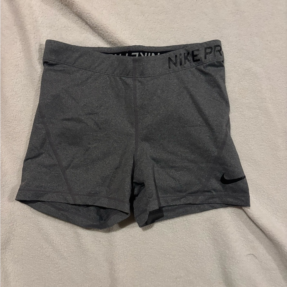 Nike Pros Gray